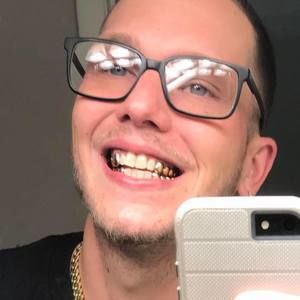 Meet your Posher, Derickk